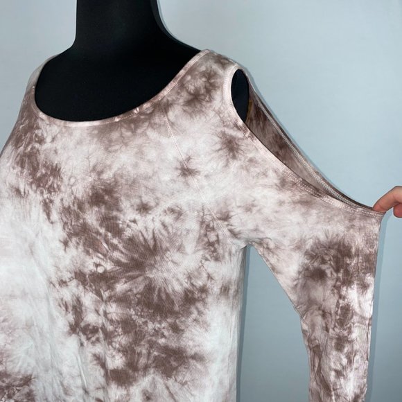 Soft & Sexy AEO M Tie Dye Cold Shoulder LS Top - Picture 3 of 12